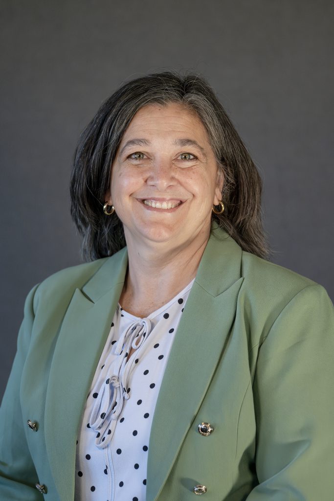 Lori Sheffield headshot