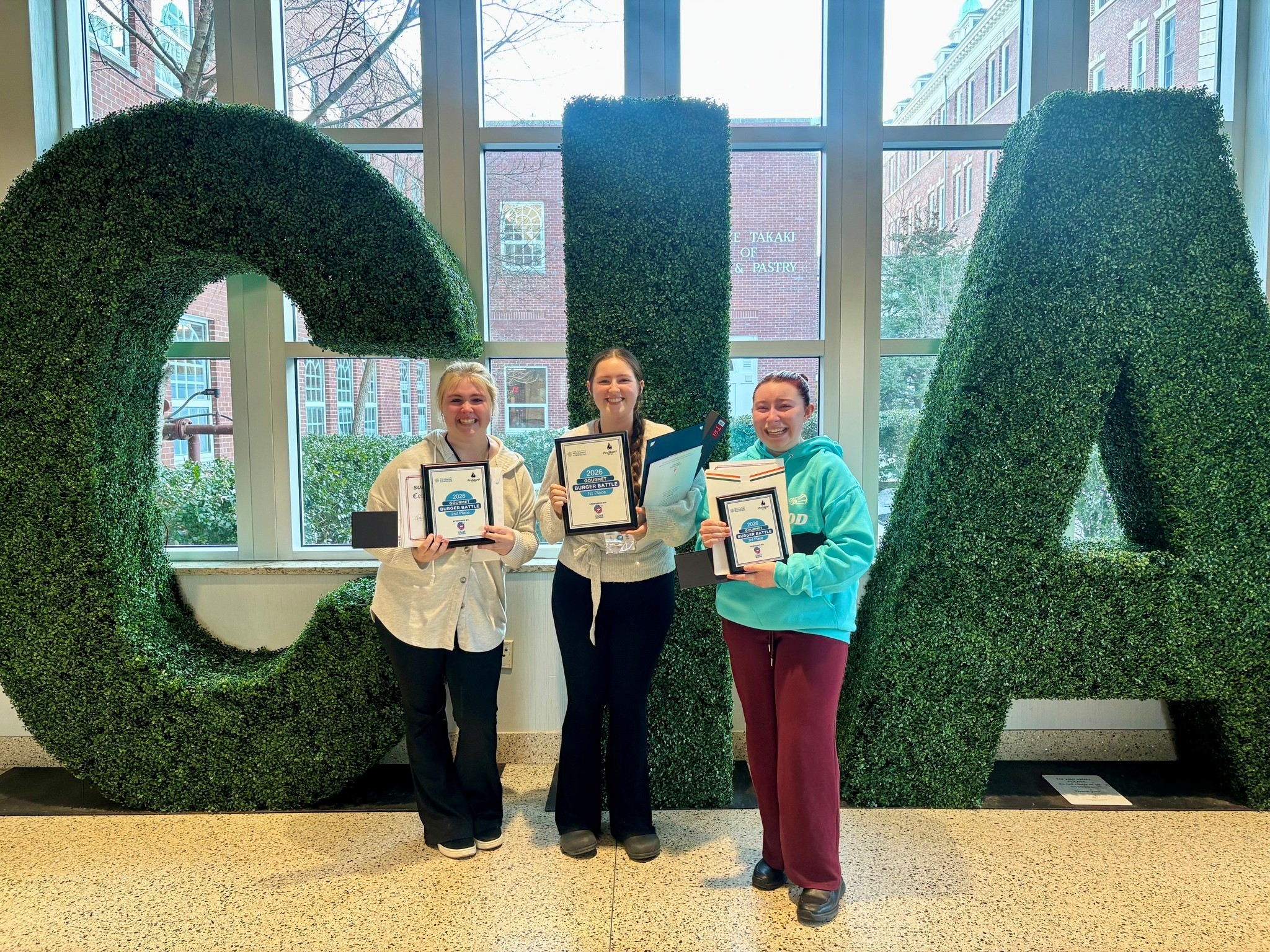 Seaway Tech Students Sweep ProStart Invitational Burger Competition